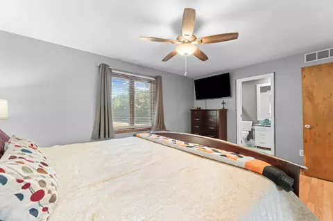 Bedroom - 364 Curtis Dr, Forsyth, MO 65653 photo 3 of 8
