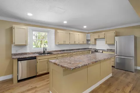 Kitchen - 205 Kings Dr, Willard, MO 65781 photo 1 of 2