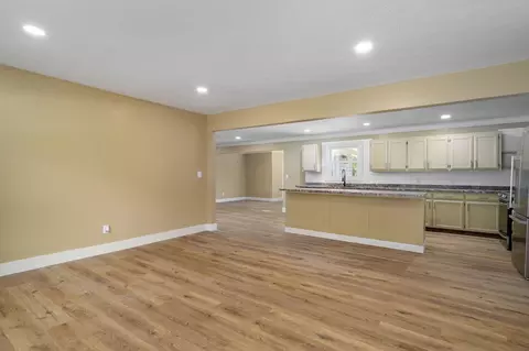 Living - 205 Kings Dr, Willard, MO 65781 photo 3 of 7
