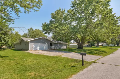 Exterior - 205 Kings Dr, Willard, MO 65781 photo 2 of 12