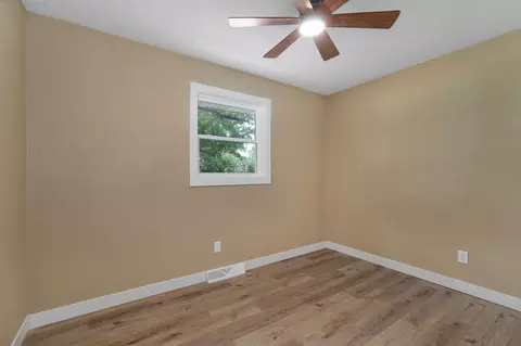 Bedroom - 205 Kings Dr, Willard, MO 65781 photo 5 of 5