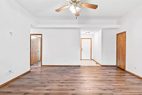 Living - 3618 W Vincent Dr, Springfield, MO 65810 photo 2 of 6