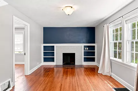 Living - 1113 E Washita St, Springfield, MO 65807 photo 2 of 2