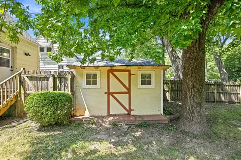 Exterior - 1113 E Washita St, Springfield, MO 65807 photo 6 of 8
