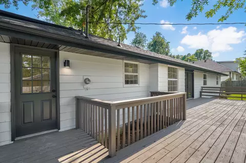 Exterior - 515 E Kingsley St, Springfield, MO 65807 photo 5 of 12