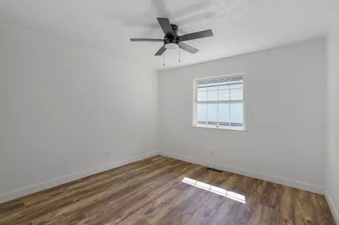 Bedroom - 515 E Kingsley St, Springfield, MO 65807 photo 1 of 4
