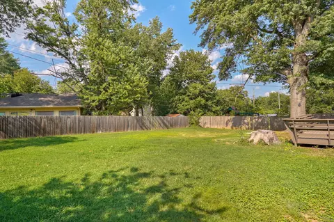 Exterior - 515 E Kingsley St, Springfield, MO 65807 photo 8 of 12