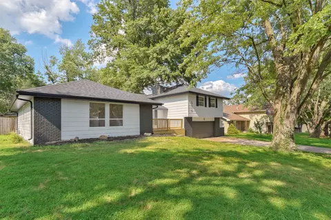 Exterior - 515 E Kingsley St, Springfield, MO 65807 photo 2 of 12
