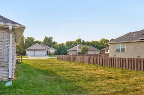 Exterior - 4309 Hidden Oak Ct, Springfield, MO 65802 photo 6 of 7