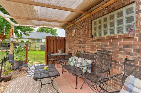 Exterior - 3848 W Suzanne St, Brookline, MO 65619 photo 3 of 5