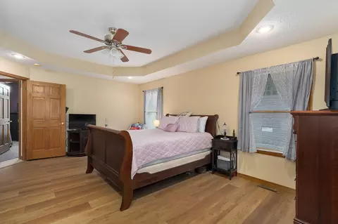 Bedroom - 3848 W Suzanne St, Brookline, MO 65619 photo 2 of 3