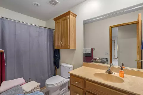 Bath - 3848 W Suzanne St, Brookline, MO 65619 photo 5 of 5
