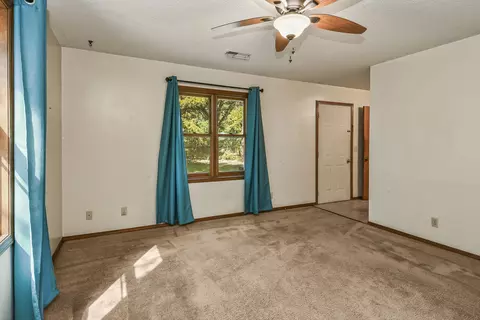 Living - 144 Meadow Ave, Branson, MO 65616 photo 2 of 3