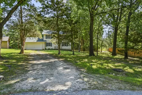 Exterior - 144 Meadow Ave, Branson, MO 65616 photo 2 of 10