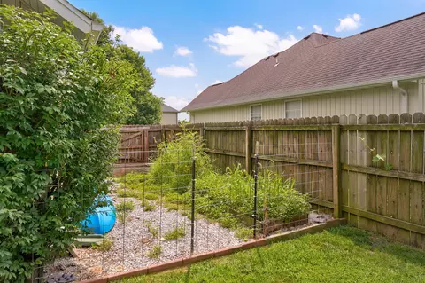 Exterior - 5103 N 10th Ave, Ozark, MO 65721 photo 10 of 11