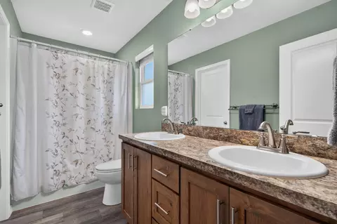 Bath - 509 Mark St, Billings, MO 65610 photo 1 of 3