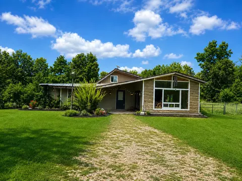 1624 County Road 434, Birch Tree, MO 65438