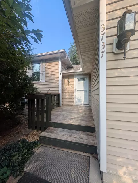Exterior - 3737 S Oak Ave, Springfield, MO 65804 photo 3 of 17