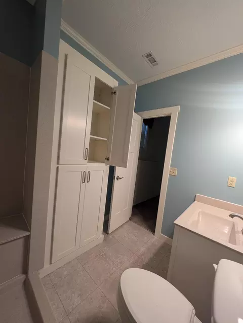 Bath - 3737 S Oak Ave, Springfield, MO 65804 photo 7 of 7