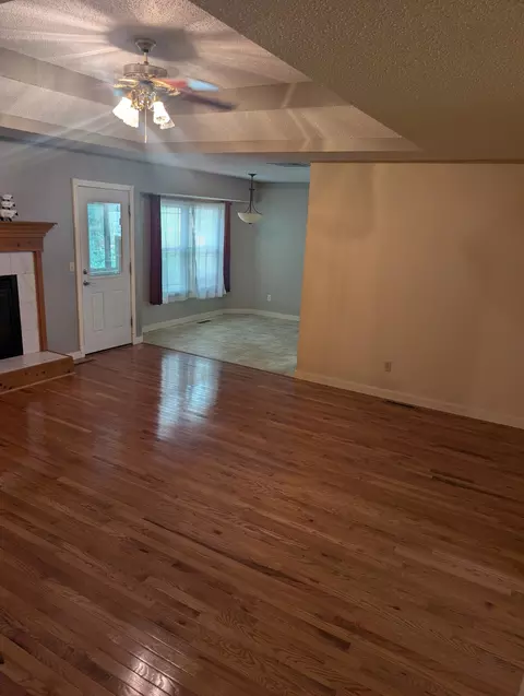 Living - 3737 S Oak Ave, Springfield, MO 65804 photo 3 of 6