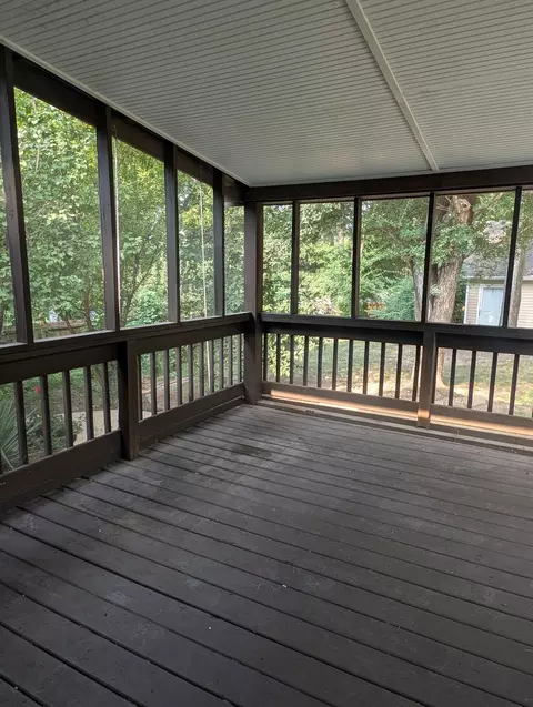 Exterior - 3737 S Oak Ave, Springfield, MO 65804 photo 5 of 17