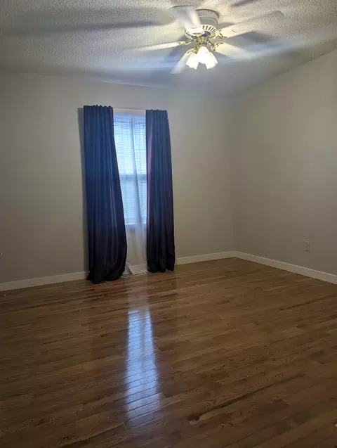 Bedroom - 3737 S Oak Ave, Springfield, MO 65804 photo 1 of 4