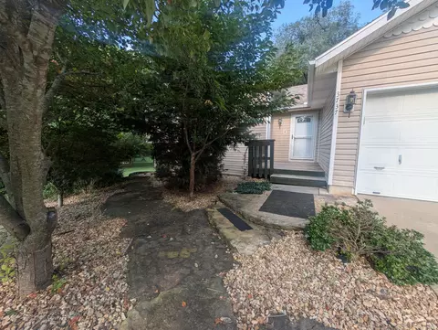 Exterior - 3737 S Oak Ave, Springfield, MO 65804 photo 2 of 17