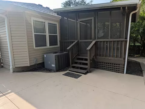 Exterior - 3737 S Oak Ave, Springfield, MO 65804 photo 7 of 17