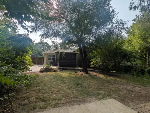 Exterior - 3737 S Oak Ave, Springfield, MO 65804 photo 16 of 17