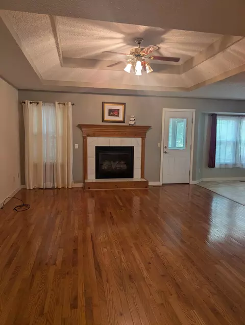 Living - 3737 S Oak Ave, Springfield, MO 65804 photo 1 of 6