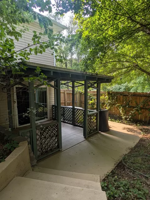Exterior - 3737 S Oak Ave, Springfield, MO 65804 photo 10 of 17