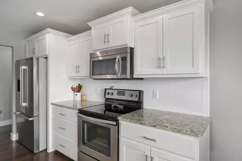 Kitchen - 693 Becky St, Willard, MO 65781 photo 4 of 5