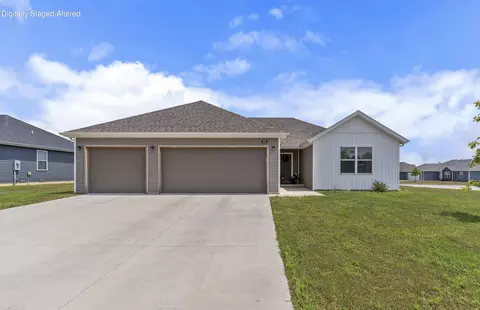 578 W Oak Lawn St, Rogersville, MO 65742