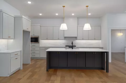 Kitchen - 2136 N Sun Valley Dr, Springfield, MO 65802 photo 1 of 5