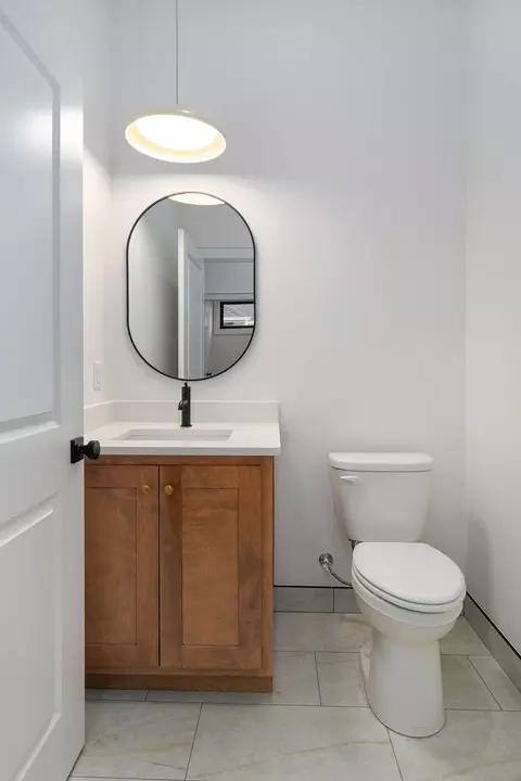 Bath - 2136 N Sun Valley Dr, Springfield, MO 65802 photo 3 of 6