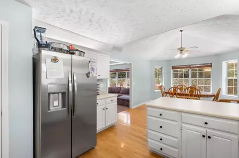 Kitchen - 1745 N Carnegie Rd, Nixa, MO 65714 photo 4 of 4