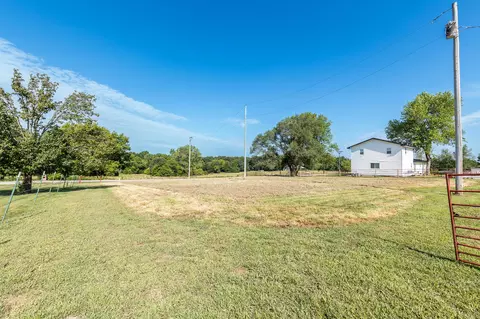 Exterior - 74 New Hope Rd, Buffalo, MO 65622 photo 10 of 24