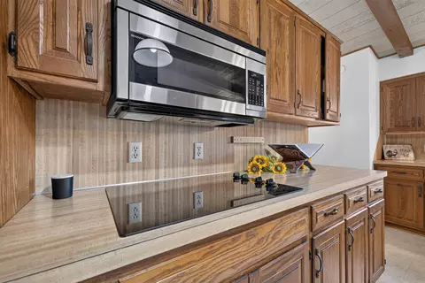 Kitchen - 851 W Stonehill Rd, Ozark, MO 65721 photo 5 of 8
