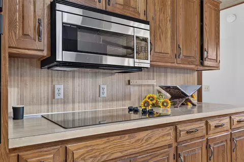 Kitchen - 851 W Stonehill Rd, Ozark, MO 65721 photo 6 of 8