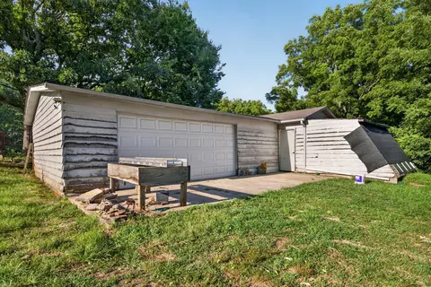 Exterior - 851 W Stonehill Rd, Ozark, MO 65721 photo 12 of 19