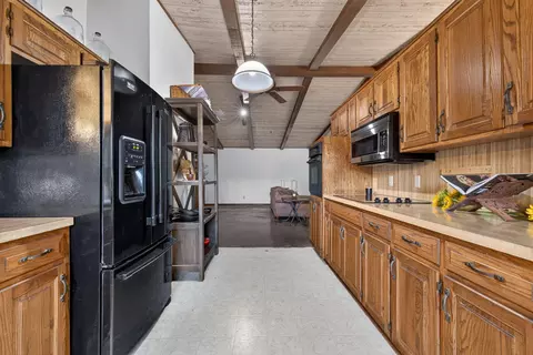 Kitchen - 851 W Stonehill Rd, Ozark, MO 65721 photo 7 of 8