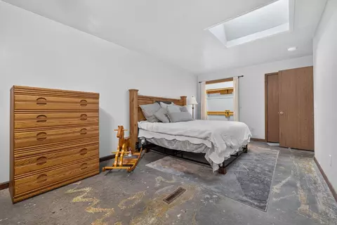 Bedroom - 851 W Stonehill Rd, Ozark, MO 65721 photo 4 of 9
