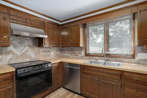 Kitchen - 1214 W Beverly Hills Dr, Springfield, MO 65803 photo 1 of 3