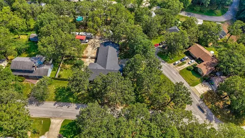 View/Area - 1214 W Beverly Hills Dr, Springfield, MO 65803 photo 1 of 2