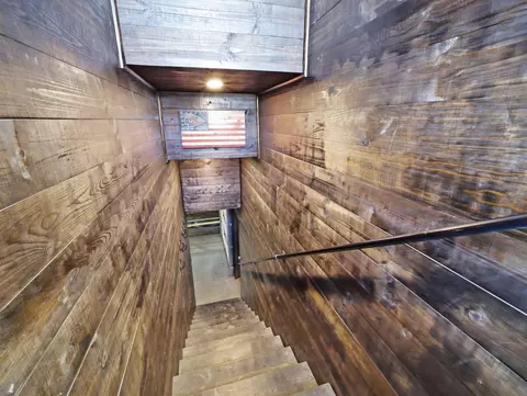 Entry Way - Hcr 69 Box 100, Oldfield, MO 65720 photo 1 of 1