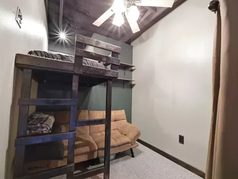 Bedroom - Hcr 69 Box 100, Oldfield, MO 65720 photo 2 of 2