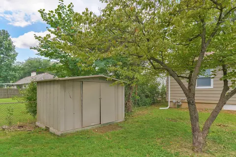 Exterior - 1840 S Glencrest Ave, Springfield, MO 65804 photo 6 of 9