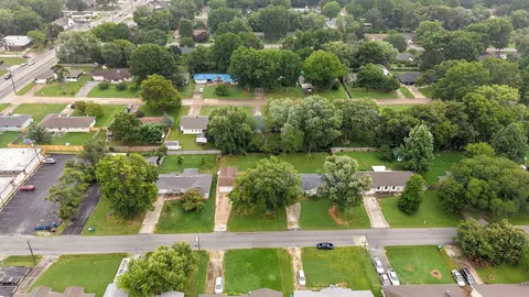 View/Area - 1840 S Glencrest Ave, Springfield, MO 65804 photo 6 of 7