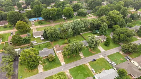 View/Area - 1840 S Glencrest Ave, Springfield, MO 65804 photo 5 of 7