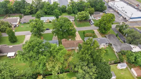 View/Area - 1840 S Glencrest Ave, Springfield, MO 65804 photo 3 of 7